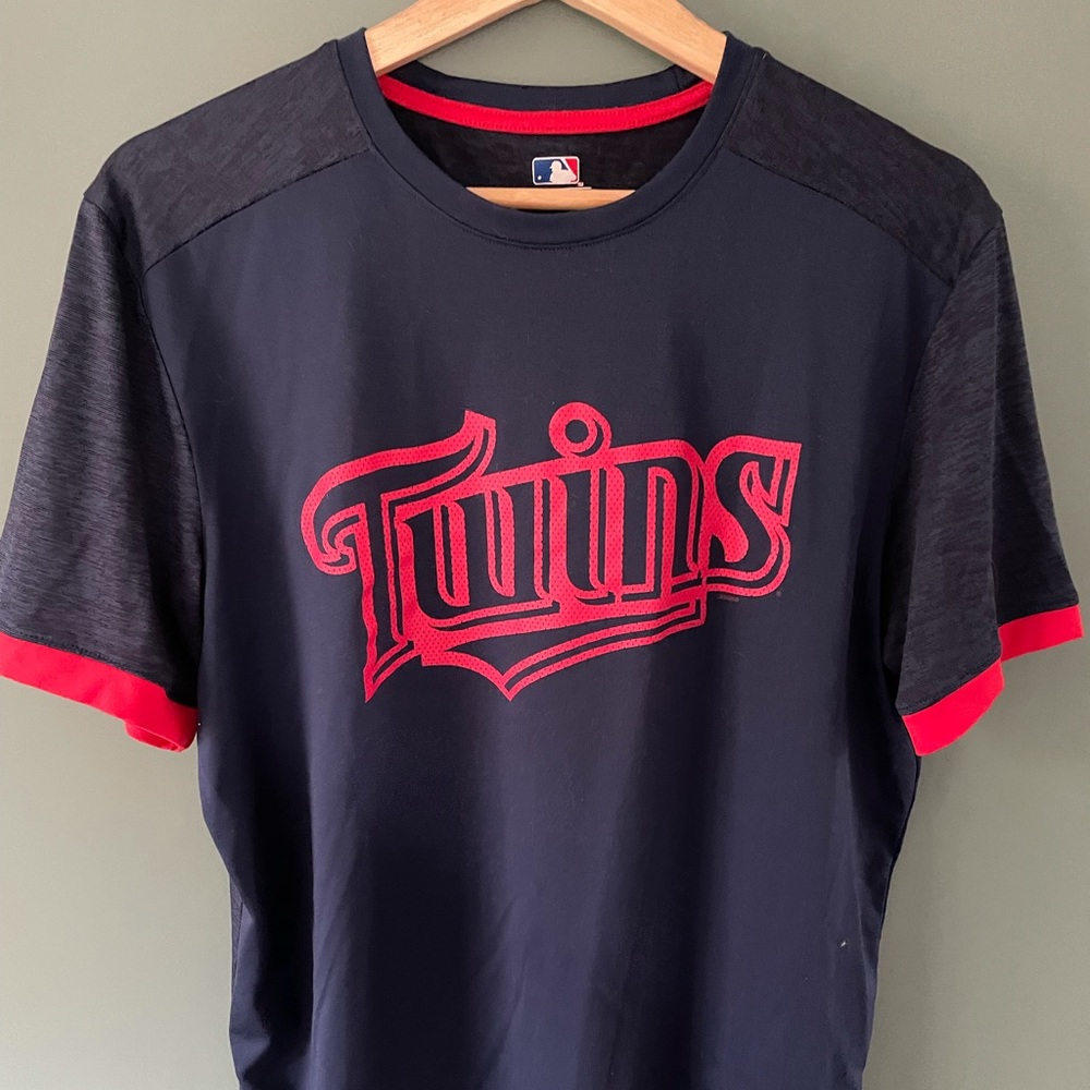 Twins shirt